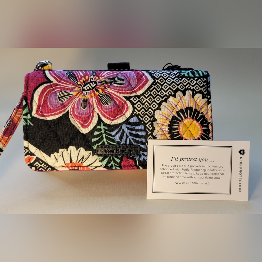 Vera Bradley Wrislet Wallet